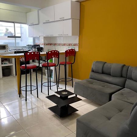 Apartamento Cerca A La Candelaria Y Hospitales Principales De Bogotá Exteriör bild