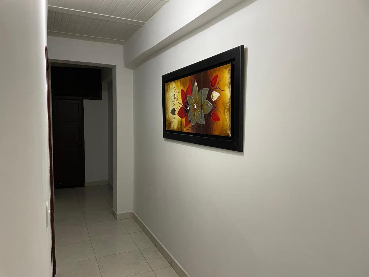 Apartamento Cerca A La Candelaria Y Hospitales Principales De Bogotá Exteriör bild