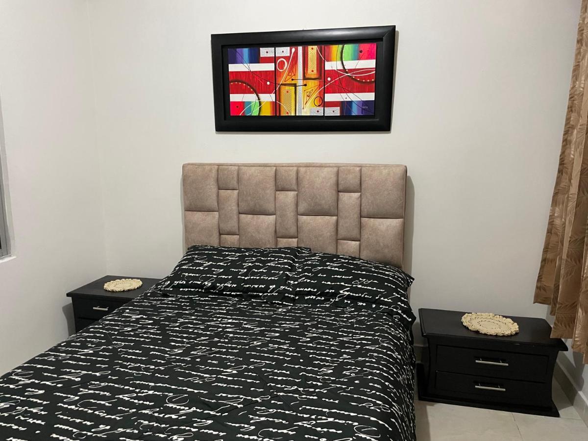 Apartamento Cerca A La Candelaria Y Hospitales Principales De Bogotá Exteriör bild
